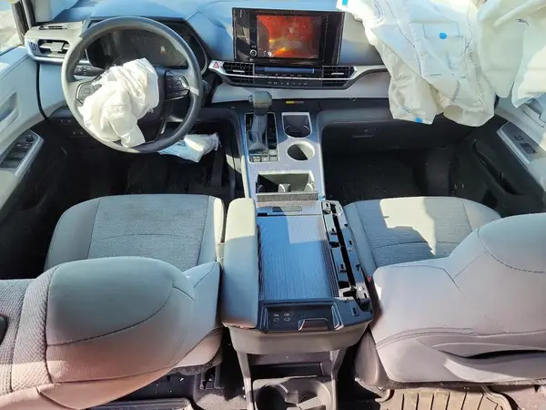 5TDBSKFC4SS205322 2025 TOYOTA SIENNA - Image 8