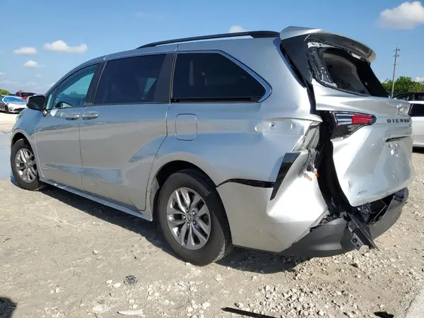 5TDBSKFC5MS019968 2021 TOYOTA SIENNA - Image 2