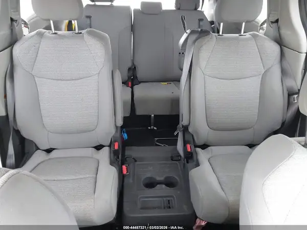 5TDBSKFC5MS023843 2021 TOYOTA SIENNA - Image 8