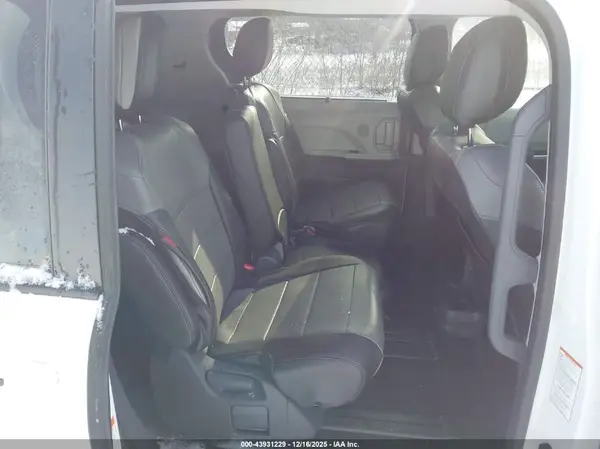5TDBSKFC5RS134108 2024 TOYOTA SIENNA - Image 8
