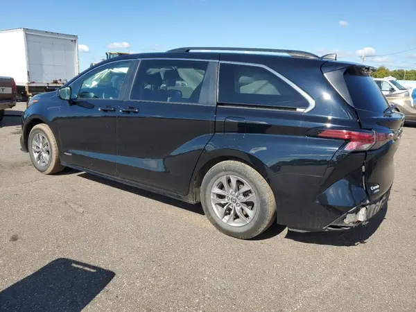 5TDBSKFC6MS030462 2021 TOYOTA SIENNA - Image 2