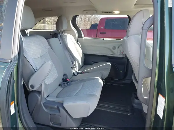5TDBSKFC8MS032942 2021 TOYOTA SIENNA - Image 8