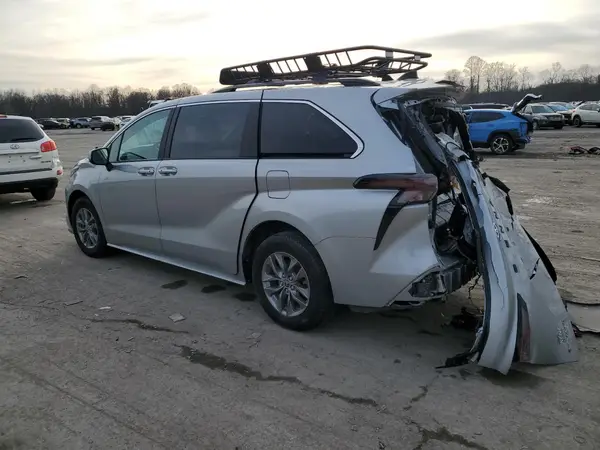 5TDBSKFC8SS157484 2025 TOYOTA SIENNA - Image 2