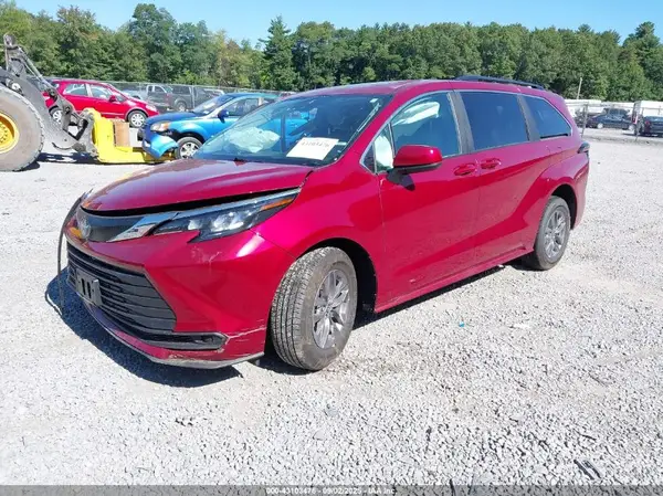 5TDBSKFC8SS166024 2025 TOYOTA SIENNA - Image 2
