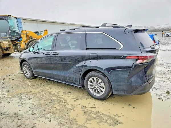 5TDBSKFC8SS211141 2025 TOYOTA SIENNA - Image 2
