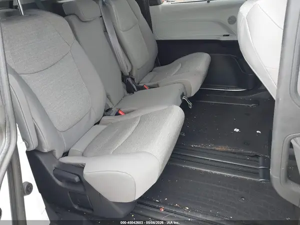 5TDBSKFC8SS226075 2025 TOYOTA SIENNA - Image 8