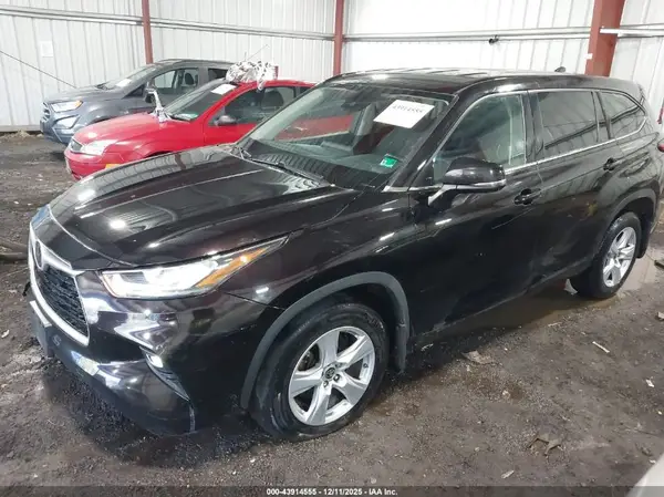 5TDBZRBH0LS009482 2020 TOYOTA HIGHLANDER - Image 2