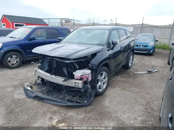 5TDBZRBH0LS509867 2020 TOYOTA HIGHLANDER - Image 2