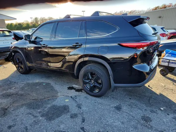 5TDBZRBH0MS131275 2021 TOYOTA HIGHLANDER - Image 2