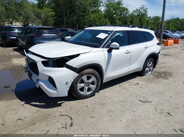 5TDBZRBH0MS135343 2021 TOYOTA HIGHLANDER - Image 2