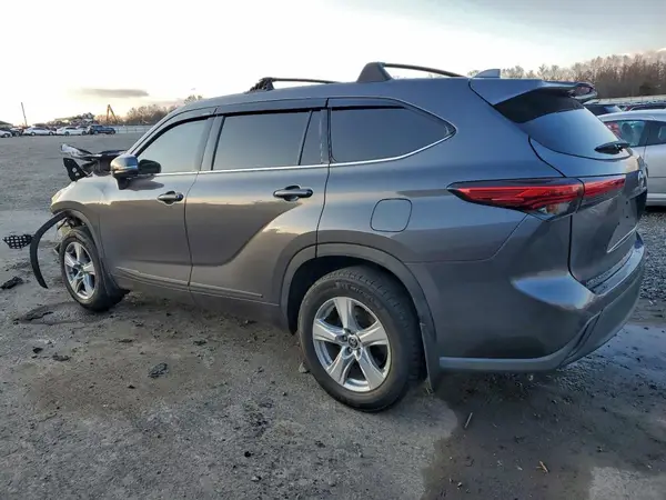 5TDBZRBH0MS529702 2021 TOYOTA HIGHLANDER - Image 2