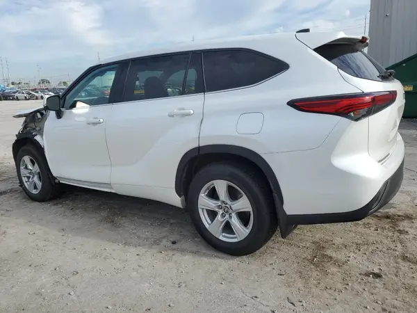 5TDBZRBH0NS187735 2022 TOYOTA HIGHLANDER - Image 2