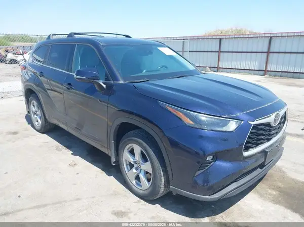5TDBZRBH0NS189808 2022 TOYOTA HIGHLANDER - Image 1