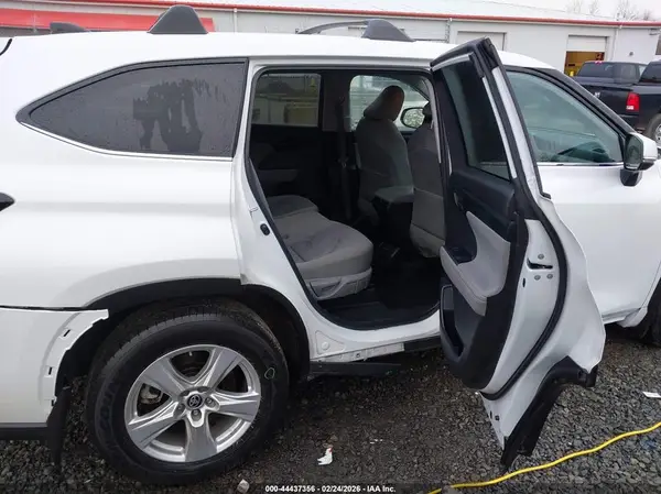 5TDBZRBH0NS572289 2022 TOYOTA HIGHLANDER - Image 8