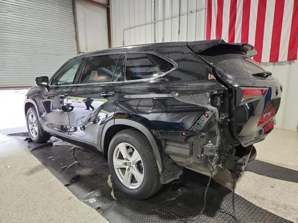 5TDBZRBH0NS584247 2022 TOYOTA HIGHLANDER - Image 2