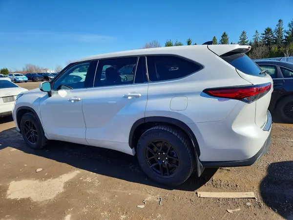 5TDBZRBH0NS593496 2022 TOYOTA HIGHLANDER - Image 2