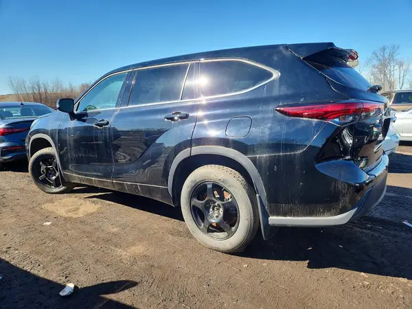 5TDBZRBH0NS594826 2022 TOYOTA HIGHLANDER - Image 2