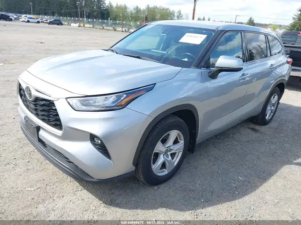 5TDBZRBH1LS501938 2020 TOYOTA HIGHLANDER - Image 2