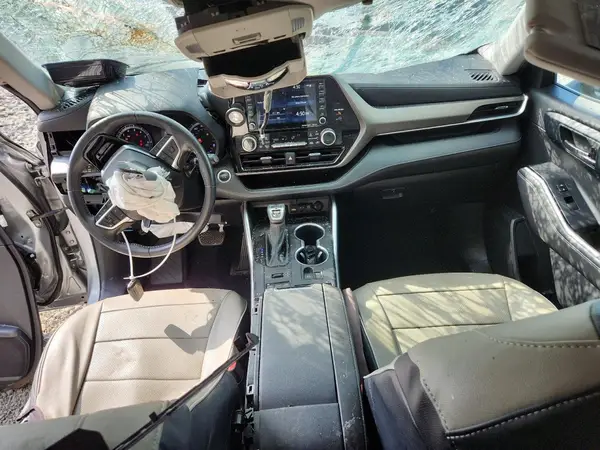 5TDBZRBH1MS074293 2021 TOYOTA HIGHLANDER - Image 8