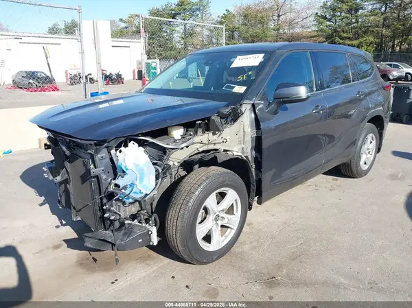 5TDBZRBH1MS083950 2021 TOYOTA HIGHLANDER - Image 2