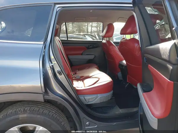5TDBZRBH1MS083950 2021 TOYOTA HIGHLANDER - Image 8