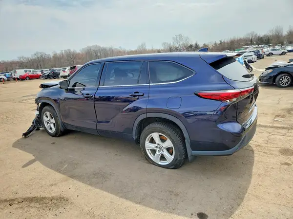 5TDBZRBH1MS145685 2021 TOYOTA HIGHLANDER - Image 2