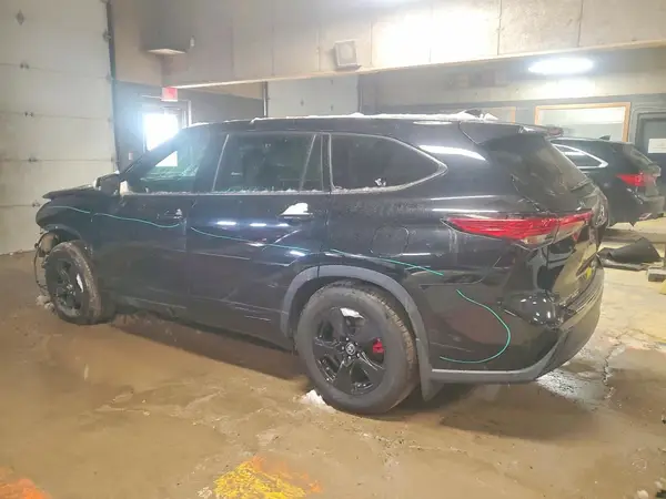 5TDBZRBH2MS152693 2021 TOYOTA HIGHLANDER - Image 2