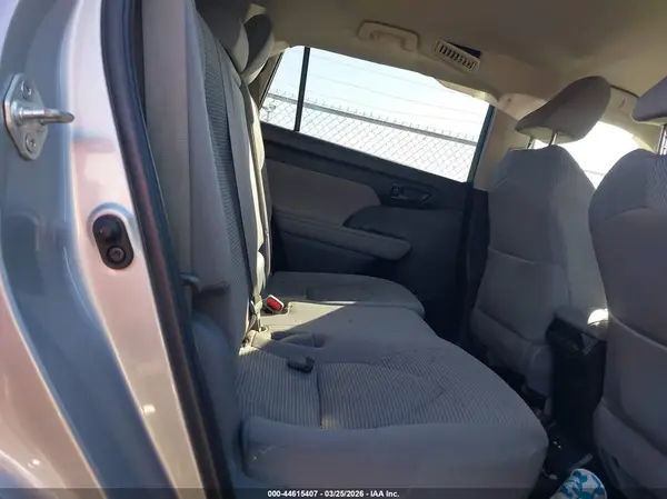 5TDBZRBH2MS155304 2021 TOYOTA HIGHLANDER - Image 8