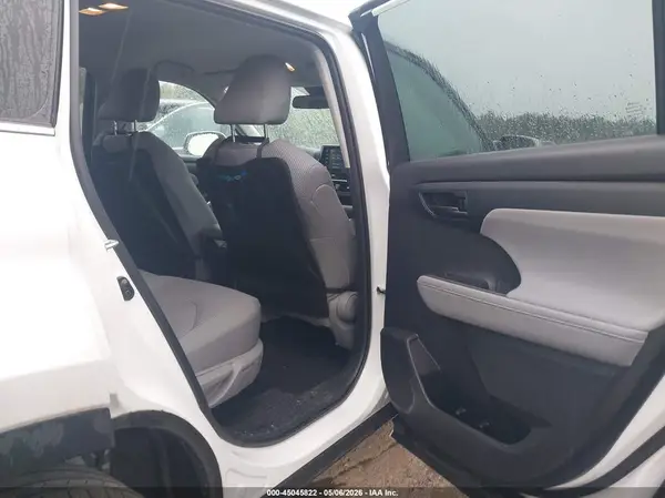 5TDBZRBH2NS213140 2022 TOYOTA HIGHLANDER - Image 8