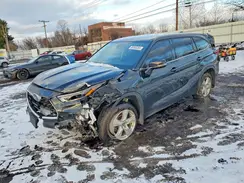 5TDBZRBH2NS579275 2022 TOYOTA HIGHLANDER