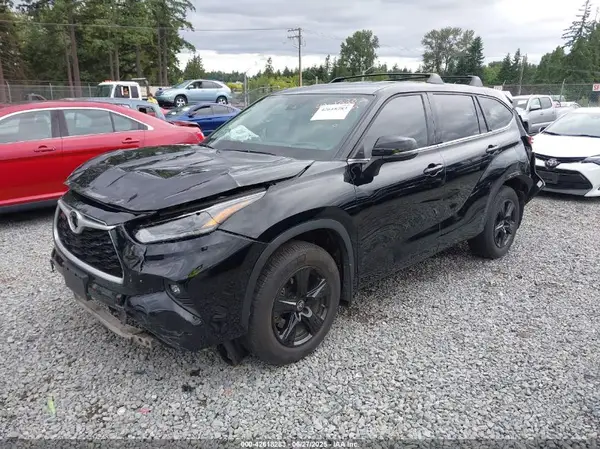 5TDBZRBH2NS596559 2022 TOYOTA HIGHLANDER - Image 2