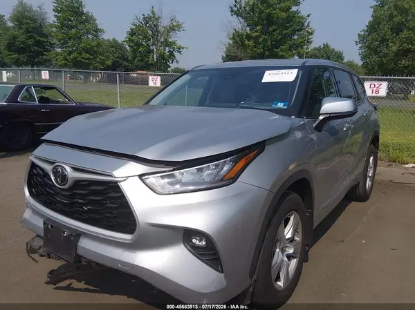 5TDBZRBH3LS014711 2020 TOYOTA HIGHLANDER - Image 2