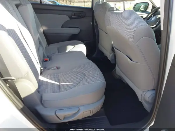 5TDBZRBH3LS030052 2020 TOYOTA HIGHLANDER - Image 8