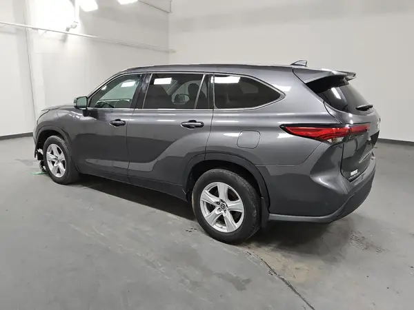5TDBZRBH3MS078040 2021 TOYOTA HIGHLANDER - Image 2