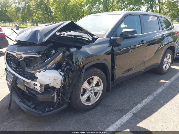5TDBZRBH3MS124451 2021 TOYOTA HIGHLANDER - Image 2