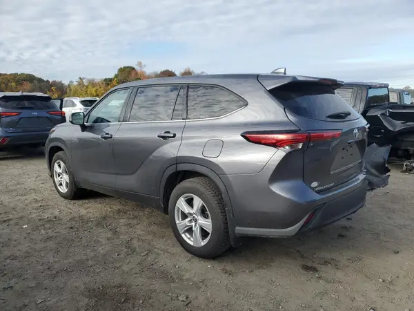 5TDBZRBH3MS527426 2021 TOYOTA HIGHLANDER - Image 2