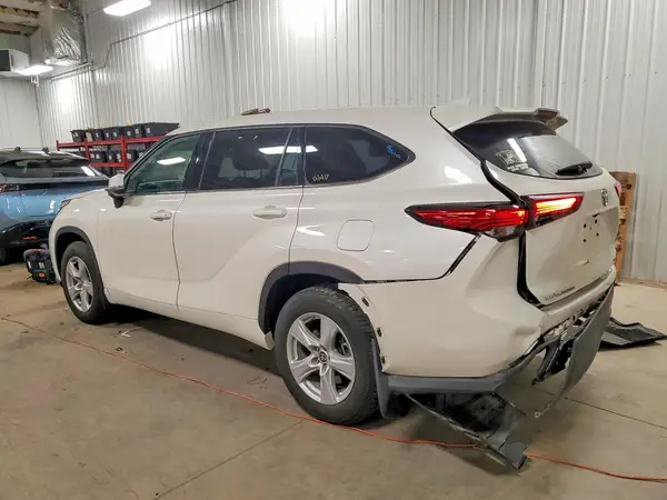 5TDBZRBH3MS531542 2021 TOYOTA HIGHLANDER - Image 2