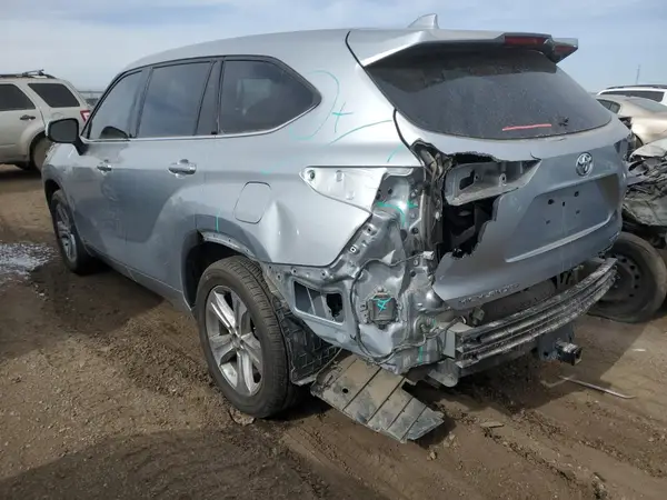 5TDBZRBH3MS543822 2021 TOYOTA HIGHLANDER - Image 2