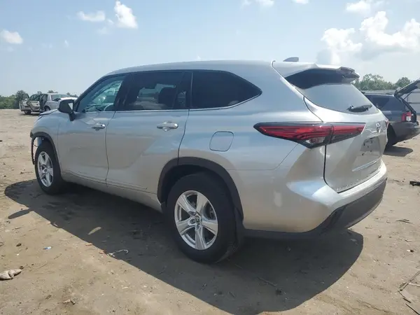 5TDBZRBH3MS556389 2021 TOYOTA HIGHLANDER - Image 2