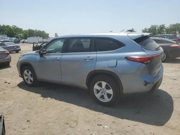 5TDBZRBH3NS175711 2022 TOYOTA HIGHLANDER - Image 2