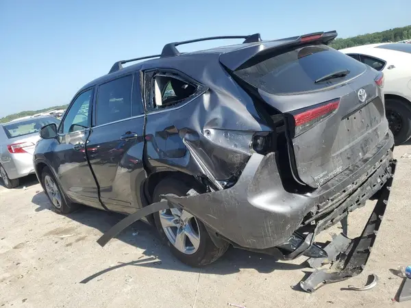 5TDBZRBH3NS562145 2022 TOYOTA HIGHLANDER - Image 2