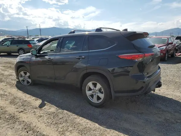 5TDBZRBH3NS563036 2022 TOYOTA HIGHLANDER - Image 2