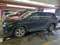 5TDBZRBH3NS565451 2022 TOYOTA HIGHLANDER