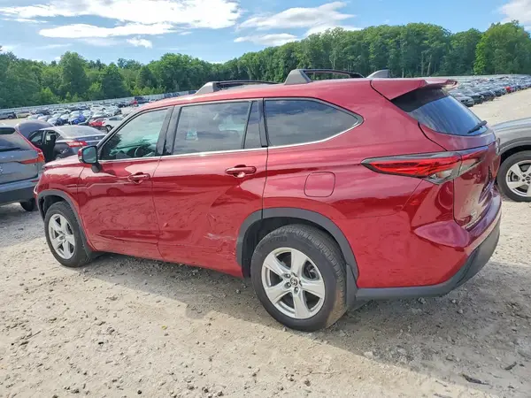5TDBZRBH3NS582878 2022 TOYOTA HIGHLANDER - Image 2