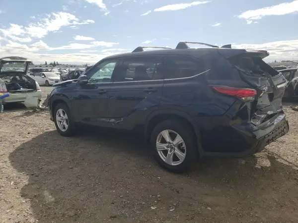 5TDBZRBH3NS596683 2022 TOYOTA HIGHLANDER - Image 2
