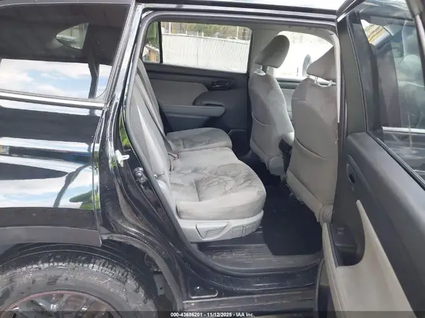 5TDBZRBH4LS023448 2020 TOYOTA HIGHLANDER - Image 8