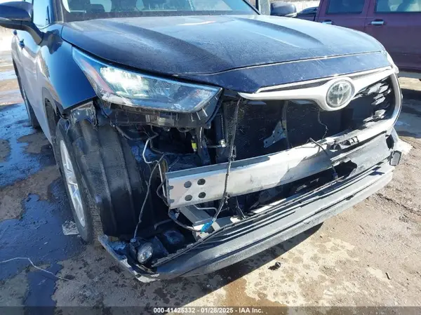 2020 TOYOTA HIGHLANDER auction photo 6