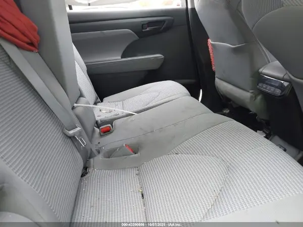 5TDBZRBH4LS055574 2020 TOYOTA HIGHLANDER - Image 8