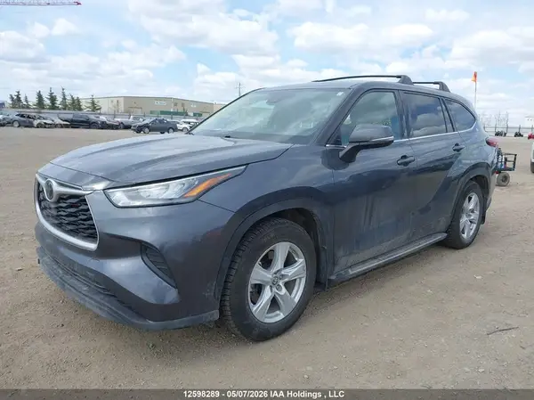 5TDBZRBH4LS514389 2020 TOYOTA HIGHLANDER - Image 2