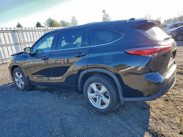 5TDBZRBH4MS113281 2021 TOYOTA HIGHLANDER - Image 2